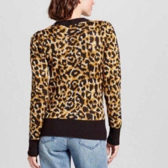 Who What Wear | Women's Crew Neck Leopard Print Sweatshirt Size XS - Picture 3 of 8